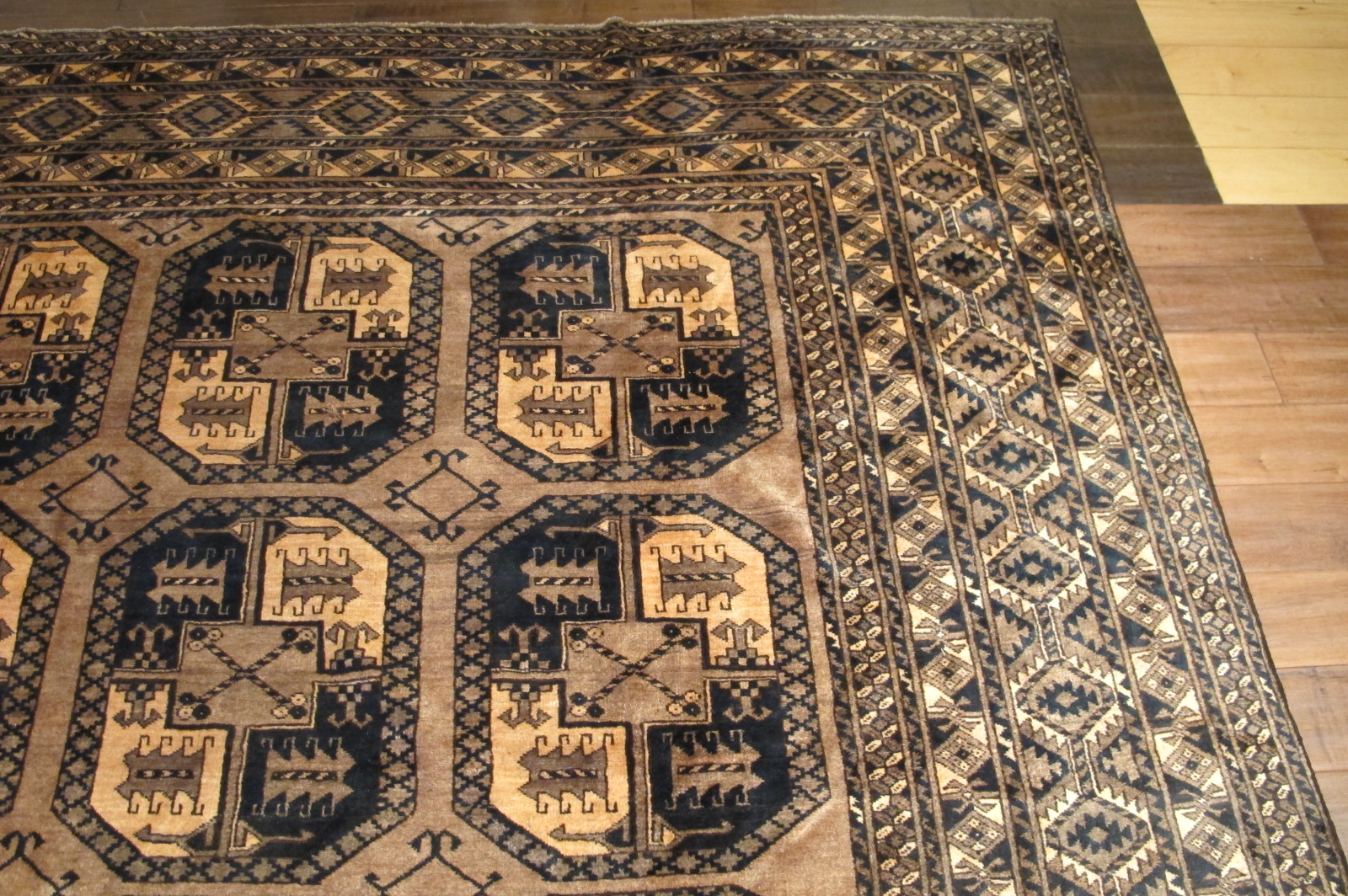 12790 semi antique turkoman ersari rug 8,6 x 11,6 (1)