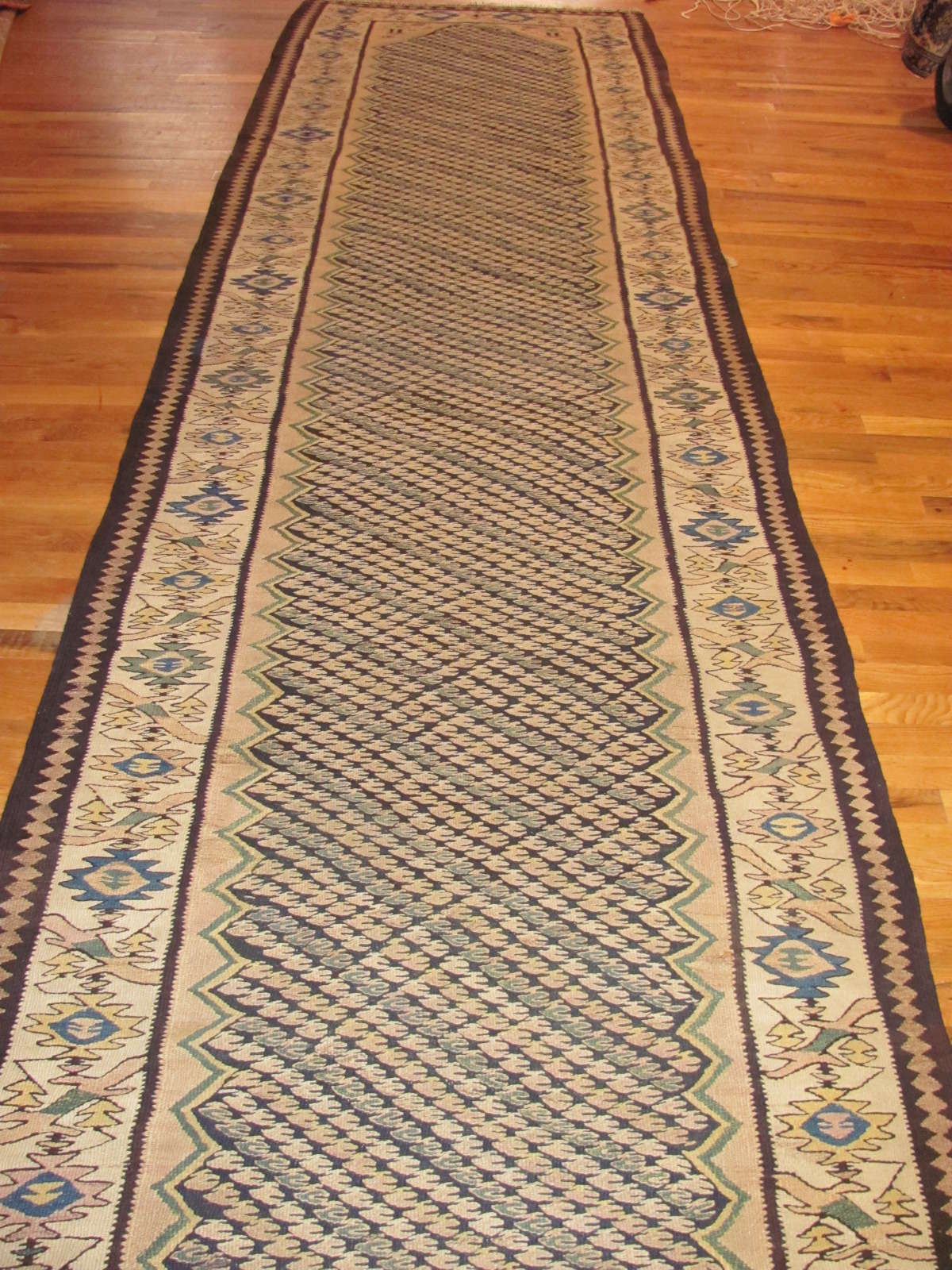 Persian Kilim rug | Circa 1930