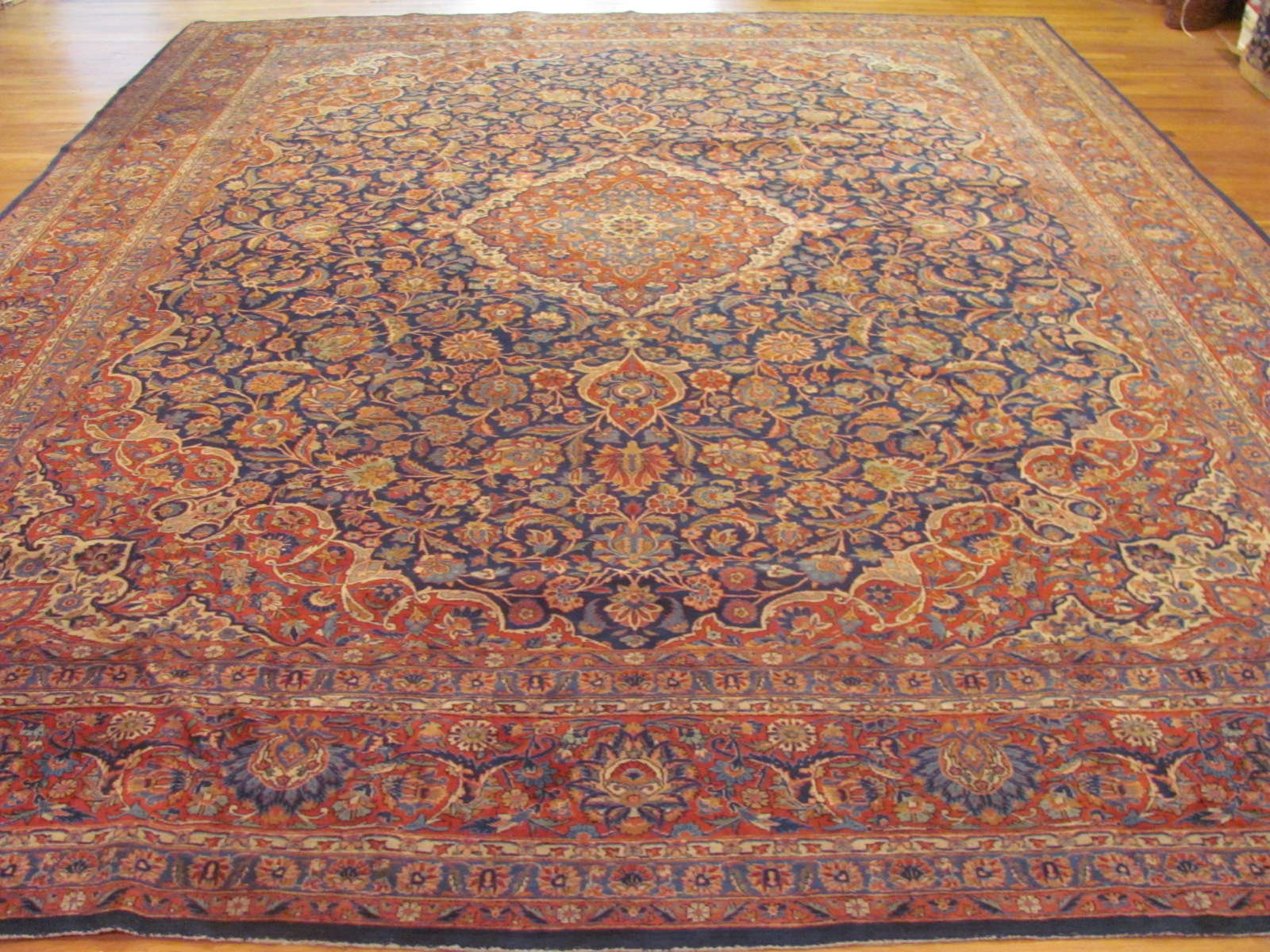 Persian Kashan carpet | Handmade | Circa 1930