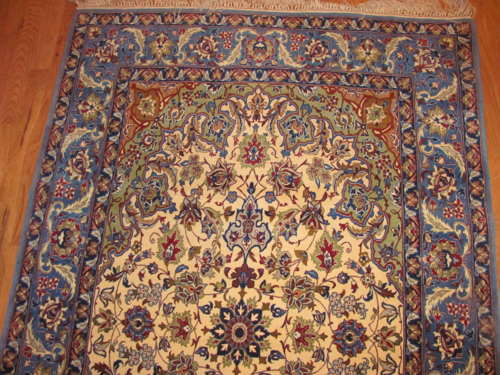 24642 persian isfahan wool & silk rug 3,6 x 5,4 -1