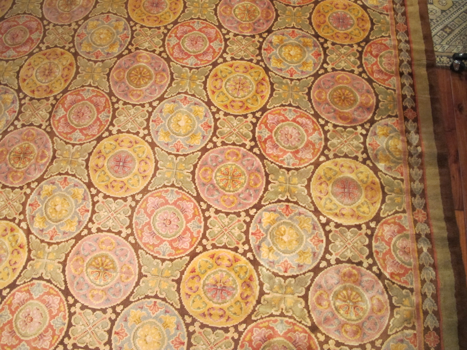 23035 Art Deco Spanish carpet 15 x 28 (2)