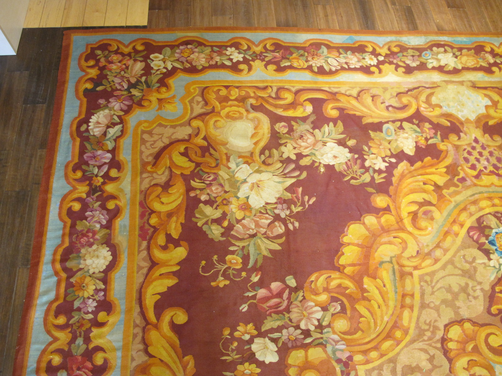 23660 Antique French Aubusson carpet 15 x 15,4 (2)