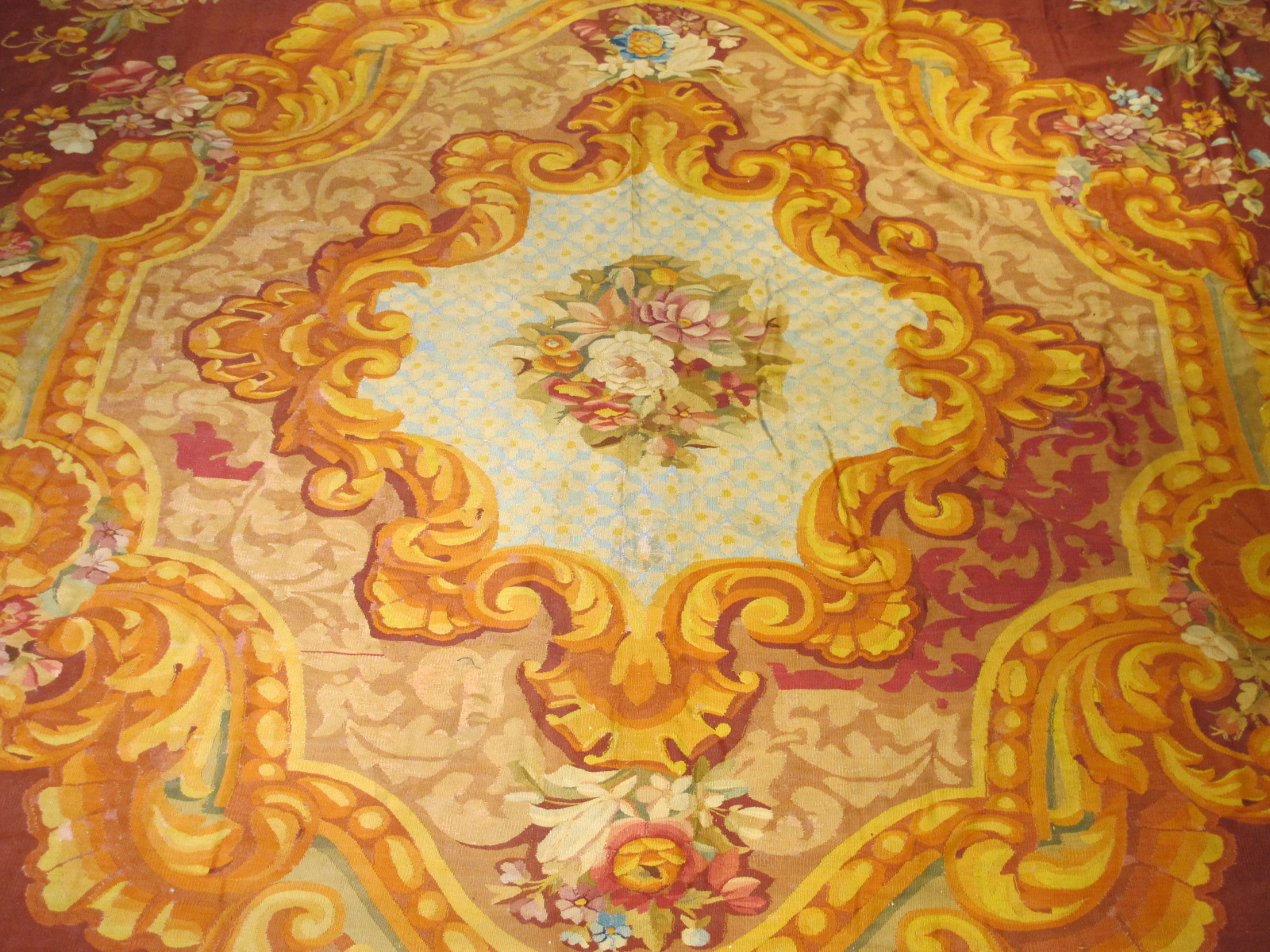 23660 Antique French Aubusson carpet 15 x 15,4 (4)