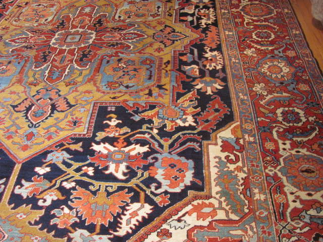 25115 antique persian serapi rug 11 x 17,6-1